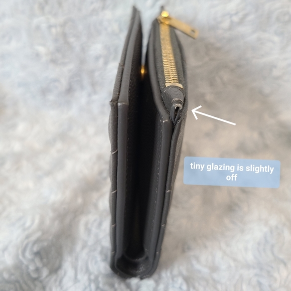 YSL Saint Laurent Grey Chevron Pebbled Bi-Fold Wallet - Picture 6 of 15